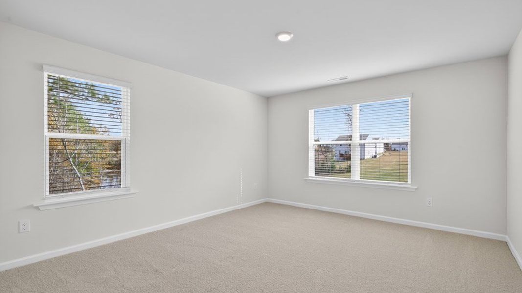 Spacious, unfurnished interior of a new home in Mason Ridge, Spring Lake (Image 19).
