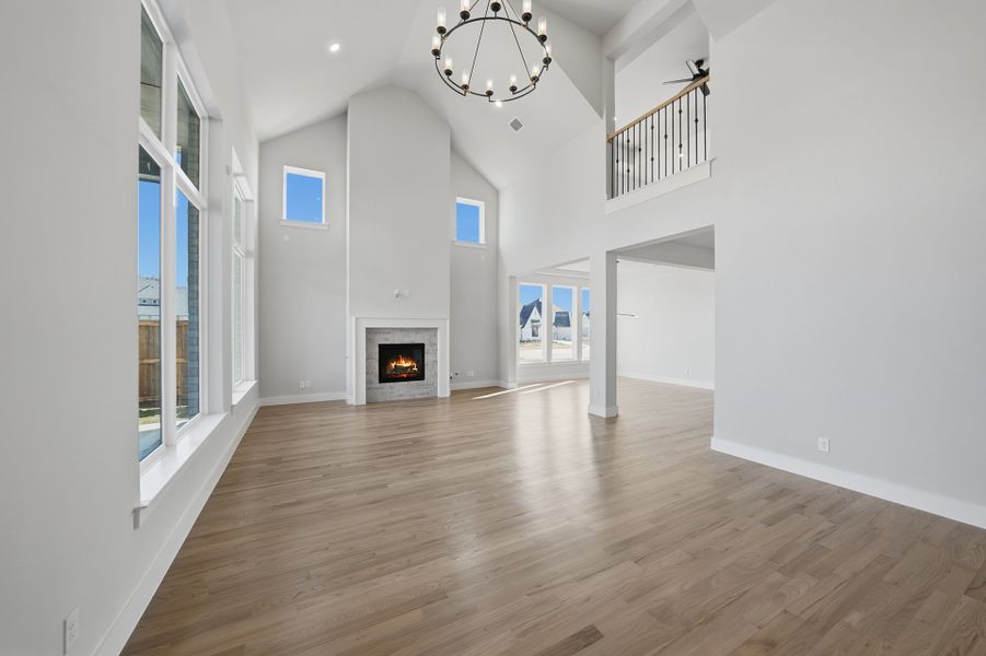 Spacious, unfurnished interior of a new home in Quail Hollow, Rockwall (Image 22).