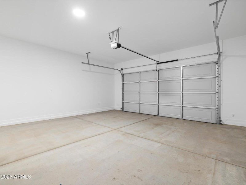 3-Car Tandem Garage with Opener