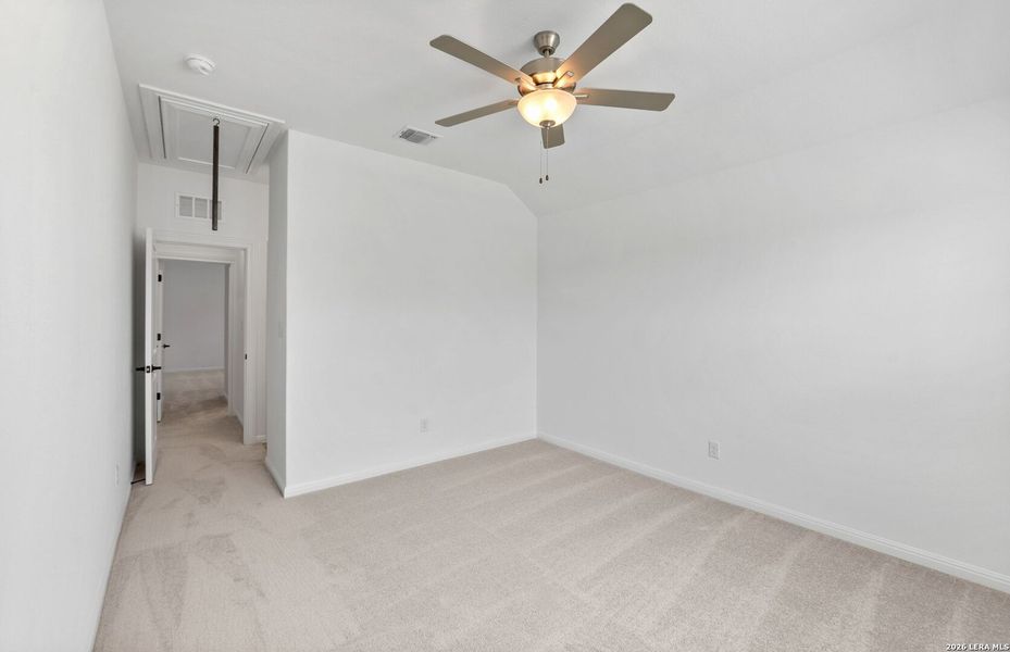 Spacious, unfurnished interior of a new home in Davis Ranch, San Antonio (Image 50).