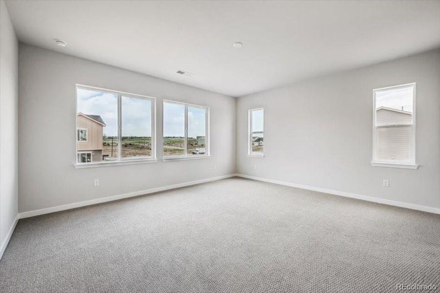 Spacious, unfurnished interior of a new home in Prestige Collection at Parkdale Commons, Erie (Image 19). Spacious, unfurnished interior of a new home in Prestige Collection at Parkdale Commons, Erie (Image 19).