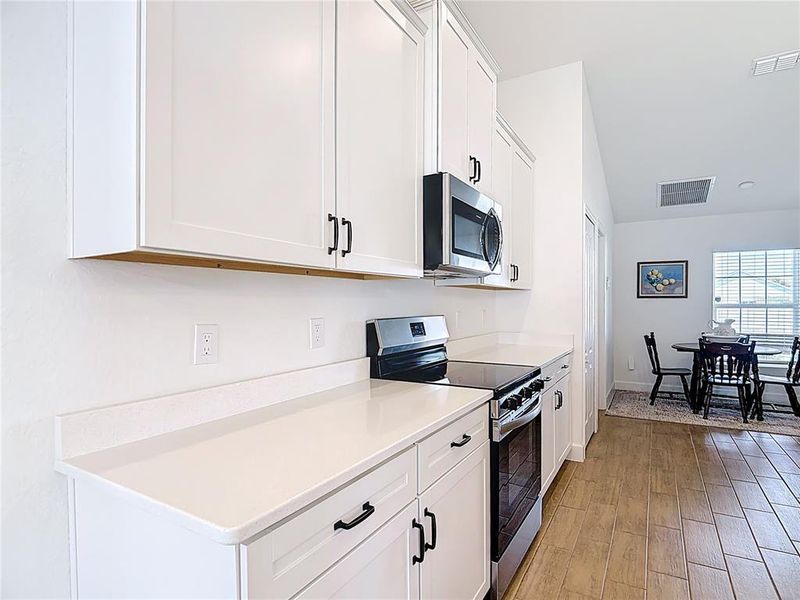 Furnished interior view inside a new home in , Bartow (Image 5).