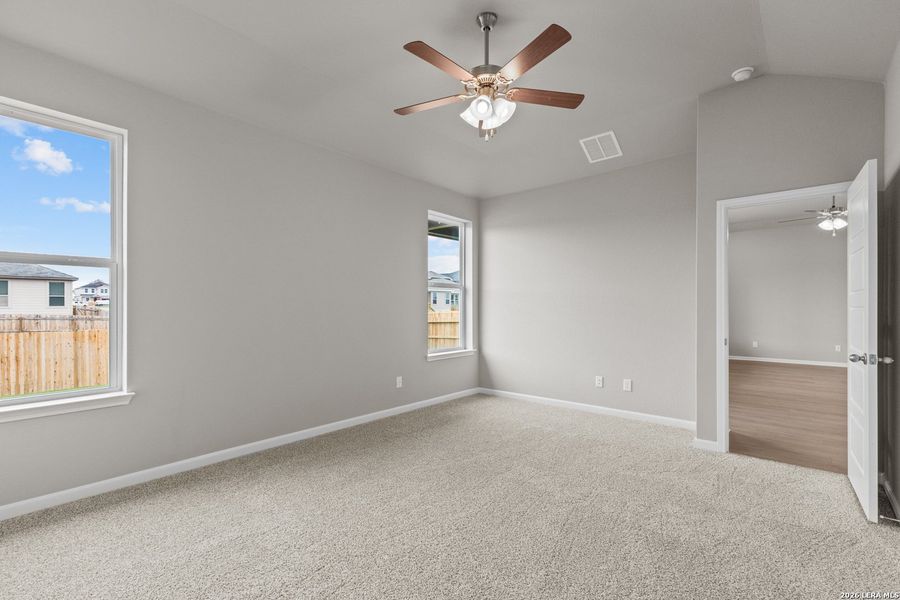 Spacious, unfurnished interior of a new home in Morgan Meadows, San Antonio (Image 7).