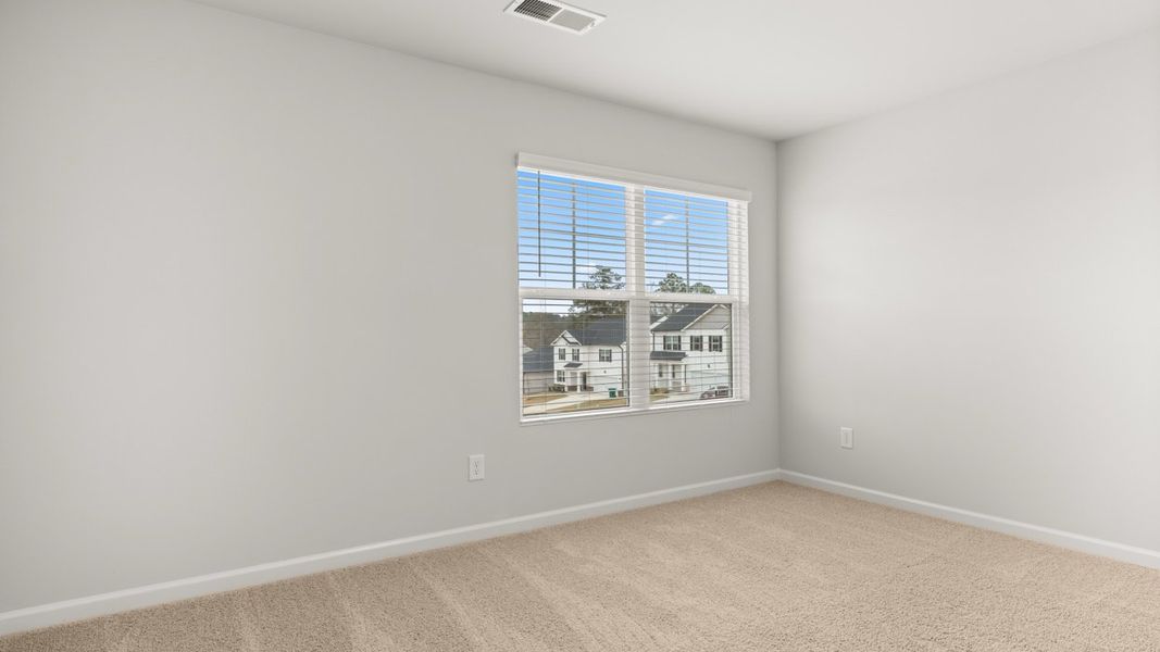 Representative unfurnished interior of a home built from the Halton by D.R. Horton in Estates at Deer Hollow, Grovetown (Image 27).