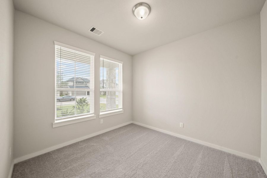 Spacious, unfurnished interior of a new home in Barton Creek Ranch, Conroe (Image 27). Spacious, unfurnished interior of a new home in Barton Creek Ranch, Conroe (Image 27).