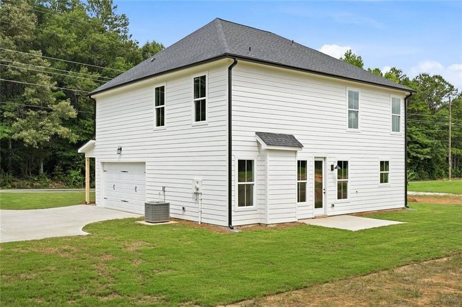 Exterior details and patio area of a home in , Mansfield (Image 4).