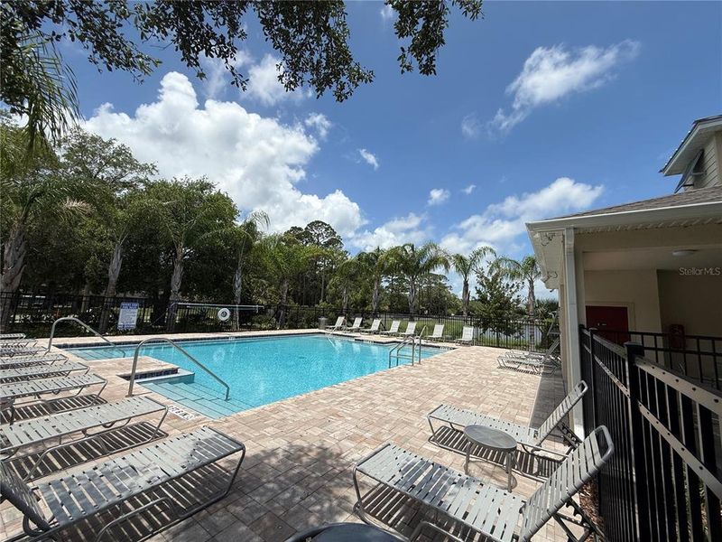 Community amenities in , Edgewater (Image 22).