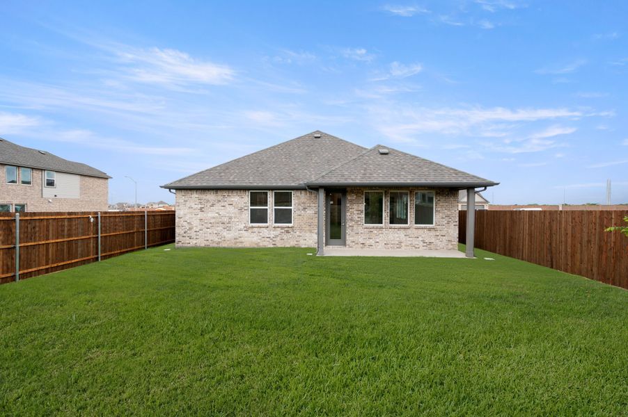 Representative exterior details of a home built from the Patriot by Rockwell Homes in Wildflower Ranch, Fort Worth (Image 4).