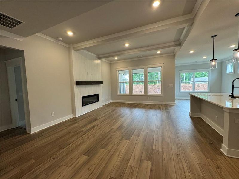 Spacious, unfurnished interior of a new home in Rosewood Lake Preserve, Hoschton (Image 34).