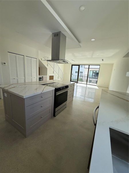 Spacious, unfurnished interior of a new home in , Key Largo (Image 27). Spacious, unfurnished interior of a new home in , Key Largo (Image 27).