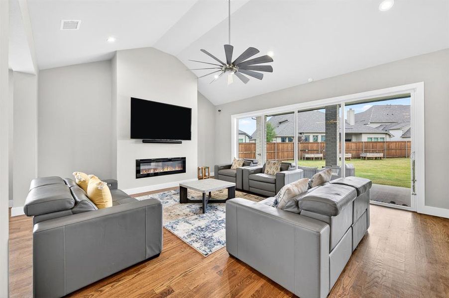 Furnished interior view inside a new home in Light Farms Graham/Reagan, Celina (Image 8).