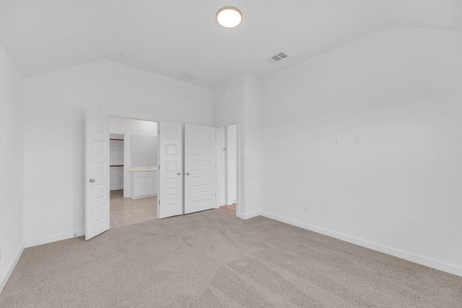 Spacious, unfurnished interior of a new home in Prairie Winds, Hutto (Image 31).