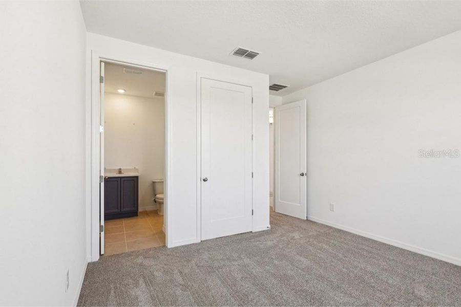 Spacious, unfurnished interior of a new home in Northlake Traditional, Winter Garden (Image 33). Spacious, unfurnished interior of a new home in Northlake Traditional, Winter Garden (Image 33).