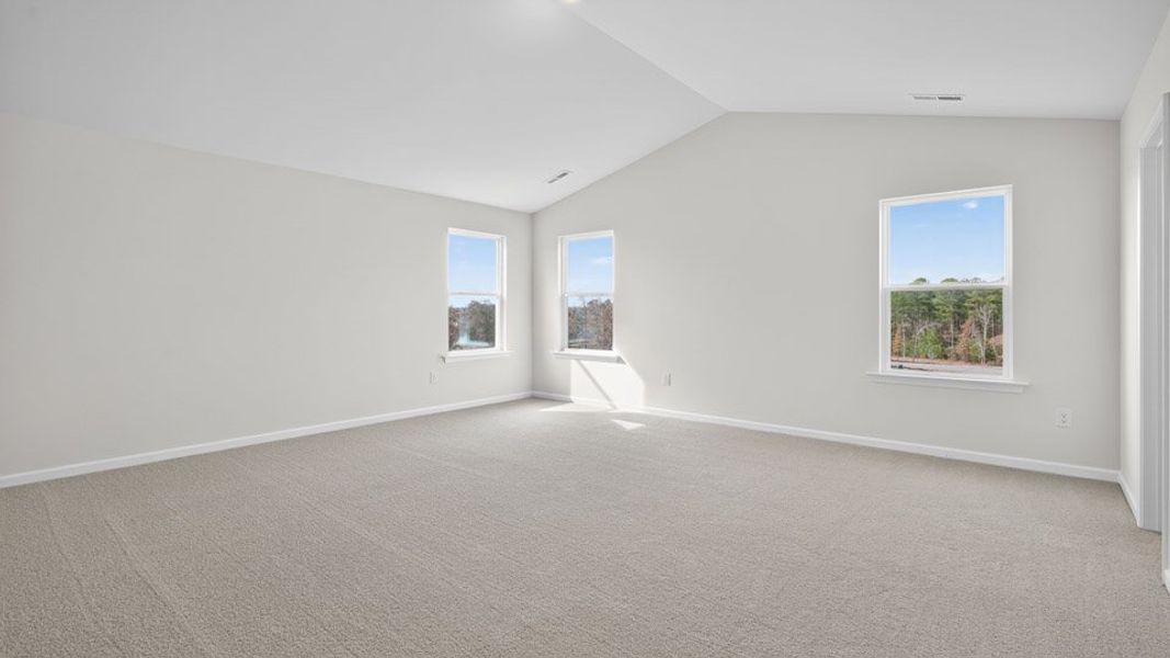 Spacious, unfurnished interior of a new home in Mason Ridge, Spring Lake (Image 20).