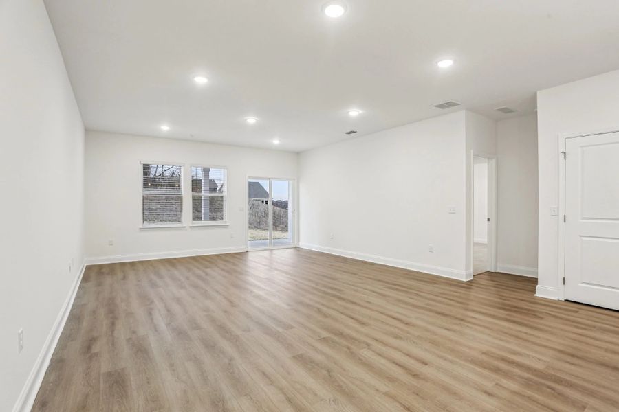 Spacious, unfurnished interior of a new home in Ascent at Arbor Ridge, La Vergne (Image 16).