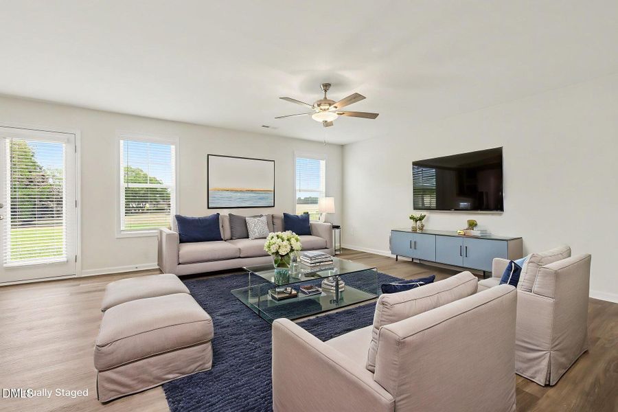 010_img_4967_-_living_rm_252