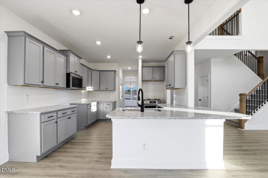 18-105 Brighton St-18