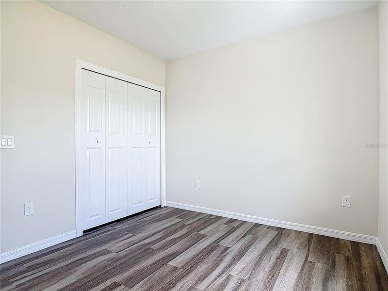 Spacious, unfurnished interior of a new home in , Deland (Image 24).