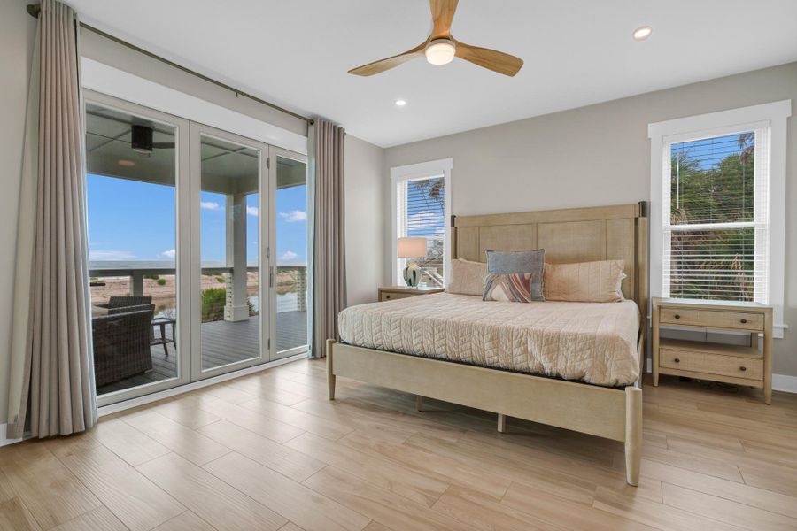 Furnished interior view inside a new home in , Edisto Island (Image 17).