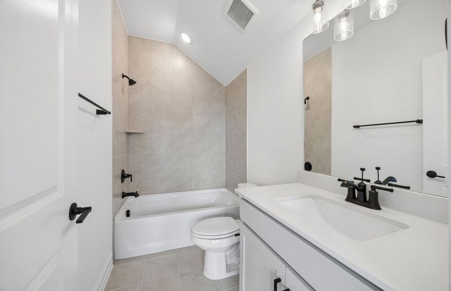 Furnished interior view inside a new home in Wilson Creek Meadows, Celina (Image 8).