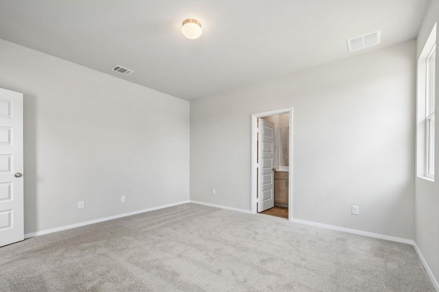 Spacious, unfurnished interior of a new home in Harvest Ridge, Elgin (Image 20). Spacious, unfurnished interior of a new home in Harvest Ridge, Elgin (Image 20).