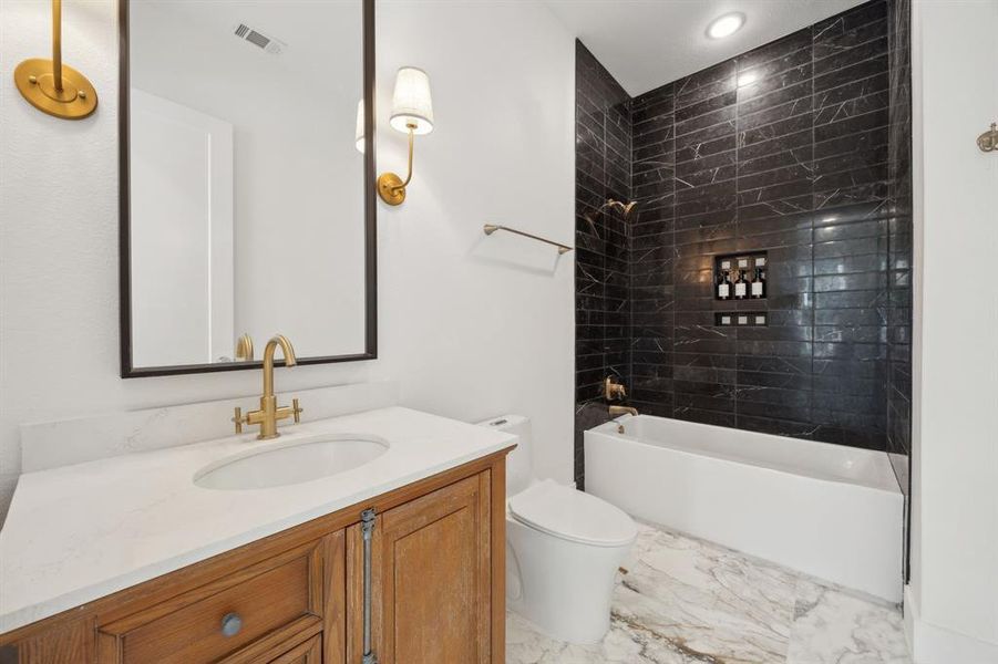 Furnished interior view inside a new home in , Rockwall (Image 12).