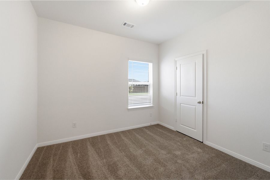 Spacious, unfurnished interior of a new home in Sagebrook, Argyle (Image 26).