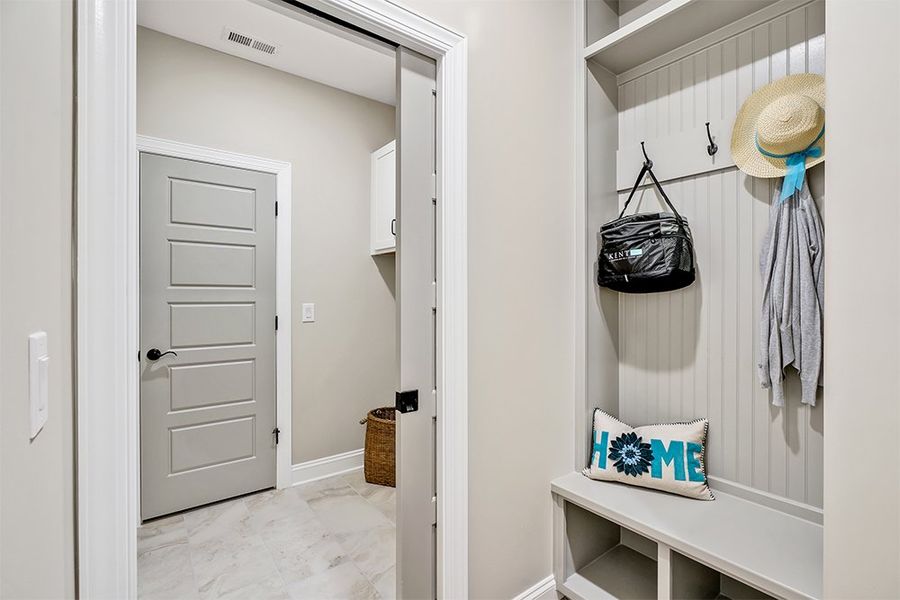 Lumina Island, Coat & Cubby