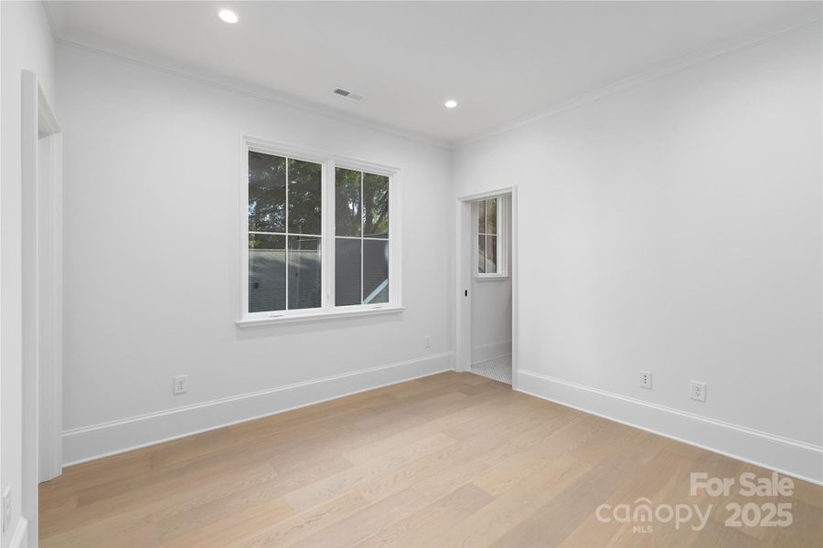 Spacious, unfurnished interior of a new home in , Charlotte (Image 22).