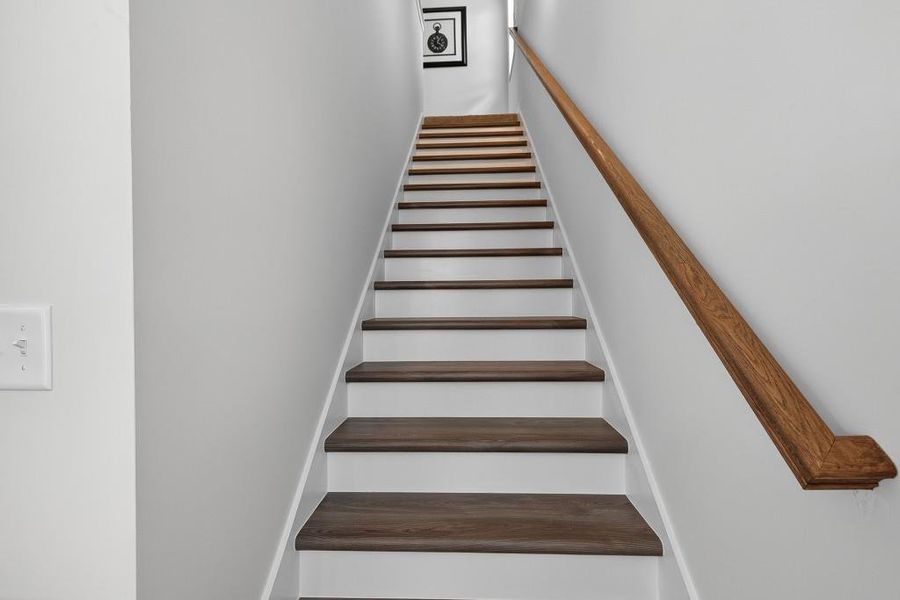 Spacious, unfurnished interior of a new home in Medlock Park, Austell (Image 21).