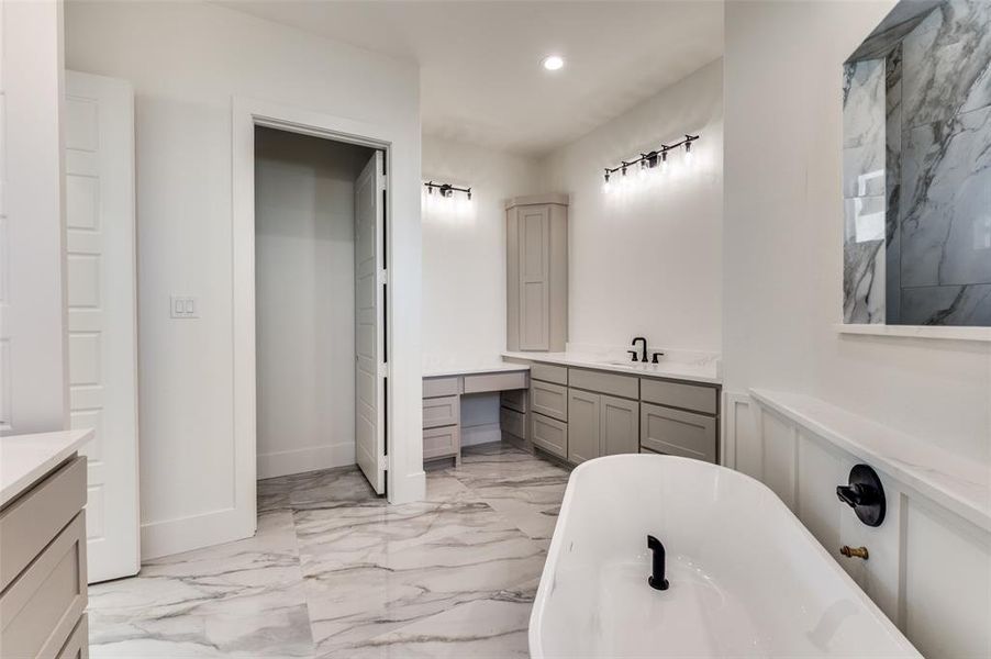 Furnished interior view inside a new home in , Fort Worth (Image 11). Furnished interior view inside a new home in , Fort Worth (Image 11).