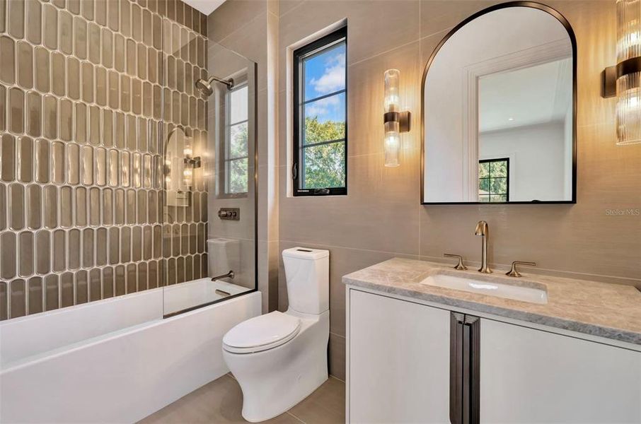 Furnished interior view inside a new home in , Winter Park (Image 51).