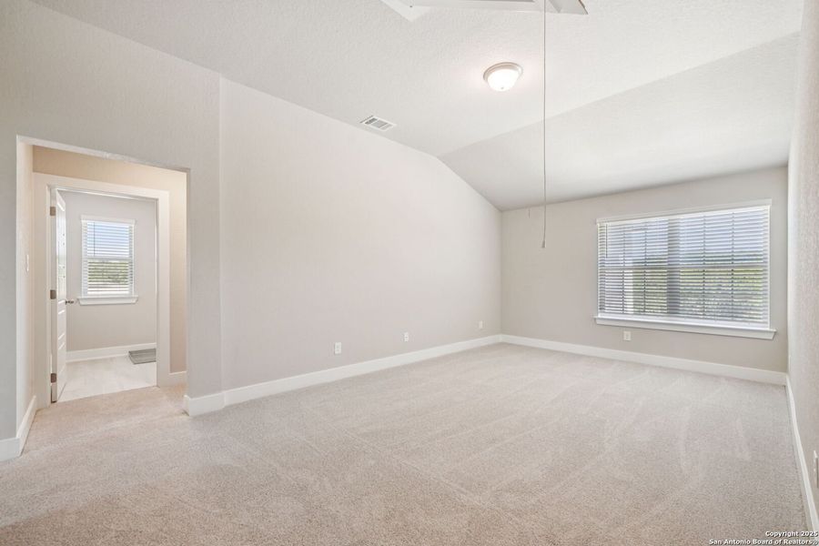 Spacious, unfurnished interior of a new home in Comanche Ridge, San Antonio (Image 29). Spacious, unfurnished interior of a new home in Comanche Ridge, San Antonio (Image 29).