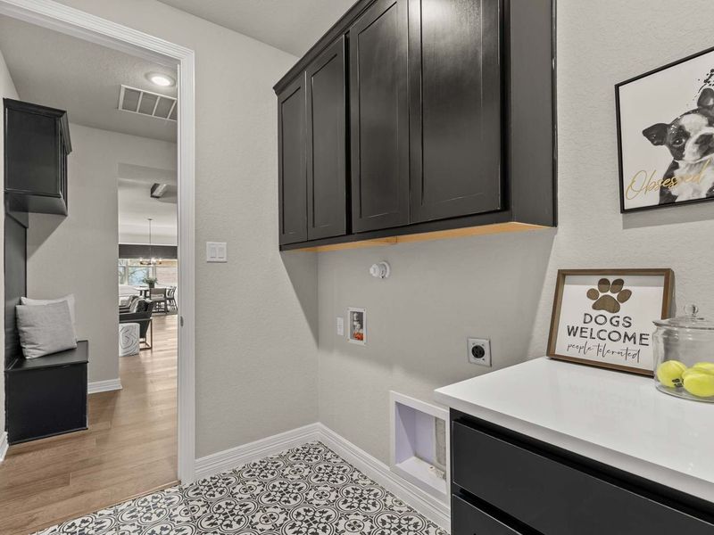Representative furnished interior of a home built from the The Summerlin A by Davidson Homes LLC in Potranco Oaks, Castroville (Image 29). Representative furnished interior of a home built from the The Summerlin A by Davidson Homes LLC in Potranco Oaks, Castroville (Image 29).