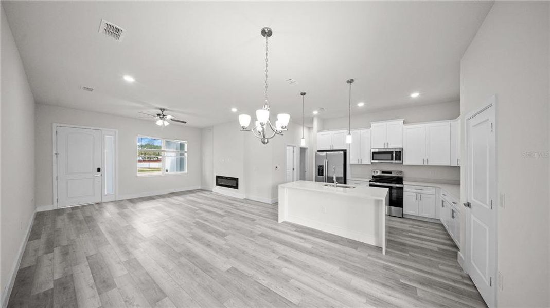 Spacious, unfurnished interior of a new home in , Port Charlotte (Image 24).