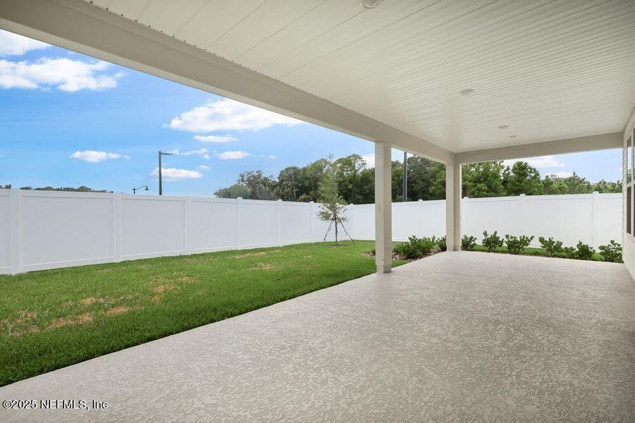 Spacious, unfurnished interior of a new home in Colbert Landings, Palm Coast (Image 22).