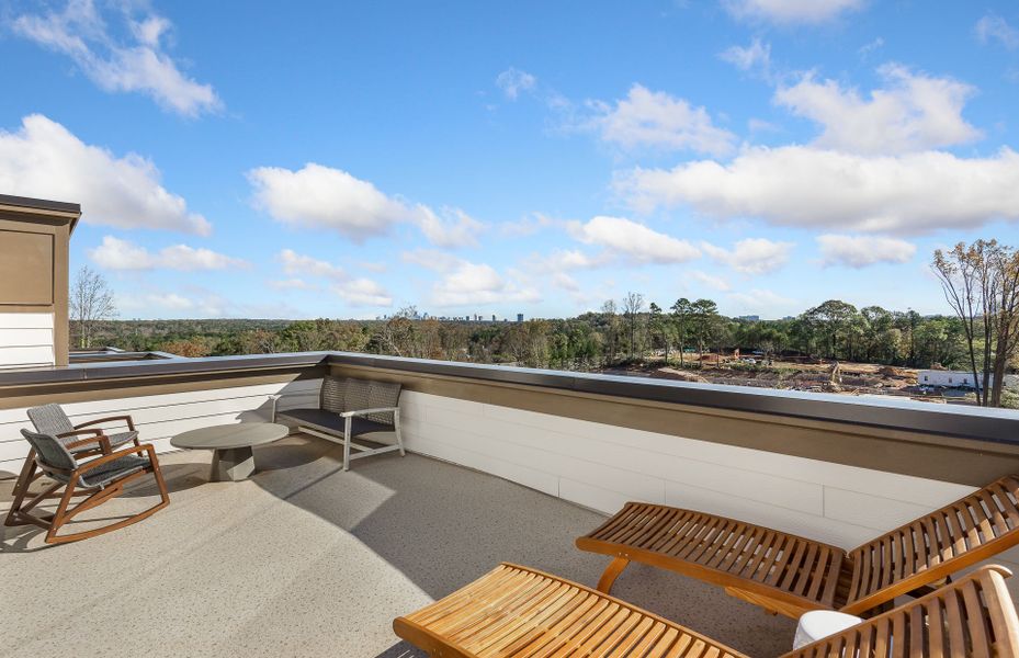 Representative exterior details of a home built from the Hutton by Pulte Homes in Altus at The Quarter, Atlanta (Image 25).