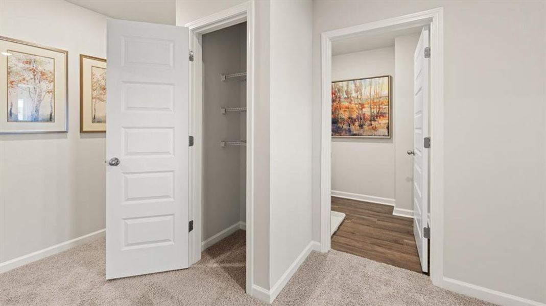 Spacious, unfurnished interior of a new home in , Stockbridge (Image 25).