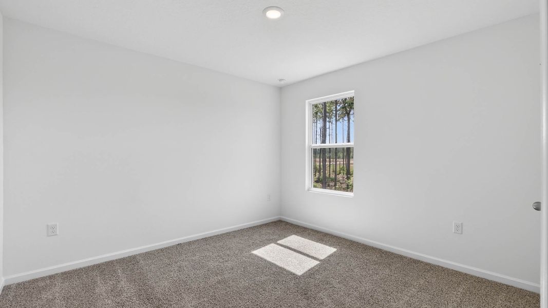 Representative unfurnished interior of a home built from the Robie by D.R. Horton in Copes Landing, Jacksonville (Image 26).