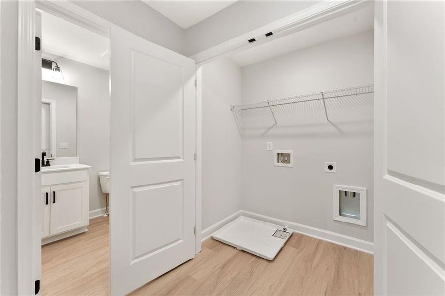 Spacious, unfurnished interior of a new home in Wildwood Place, Powder Springs (Image 18). Spacious, unfurnished interior of a new home in Wildwood Place, Powder Springs (Image 18).