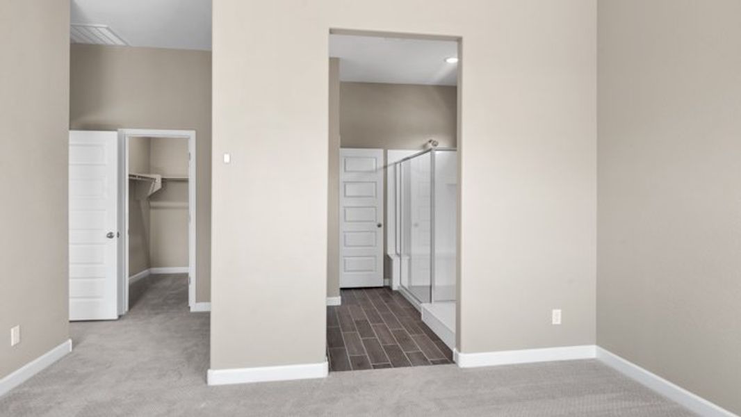 Spacious, unfurnished interior of a new home in Apache Farms, Buckeye (Image 16).