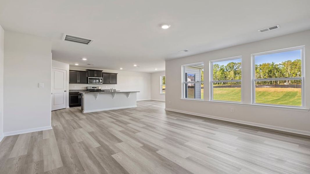 Spacious, unfurnished interior of a new home in Varner Station, Woodruff (Image 17).