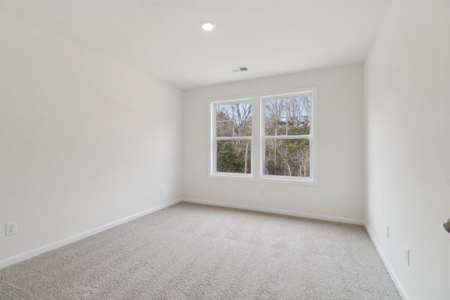 25-web-or-mls-Flat Coat Ln-019