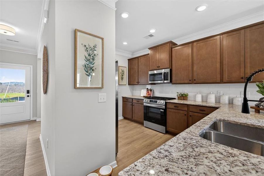 Furnished interior view inside a new home in Oakmont, Dallas (Image 30).