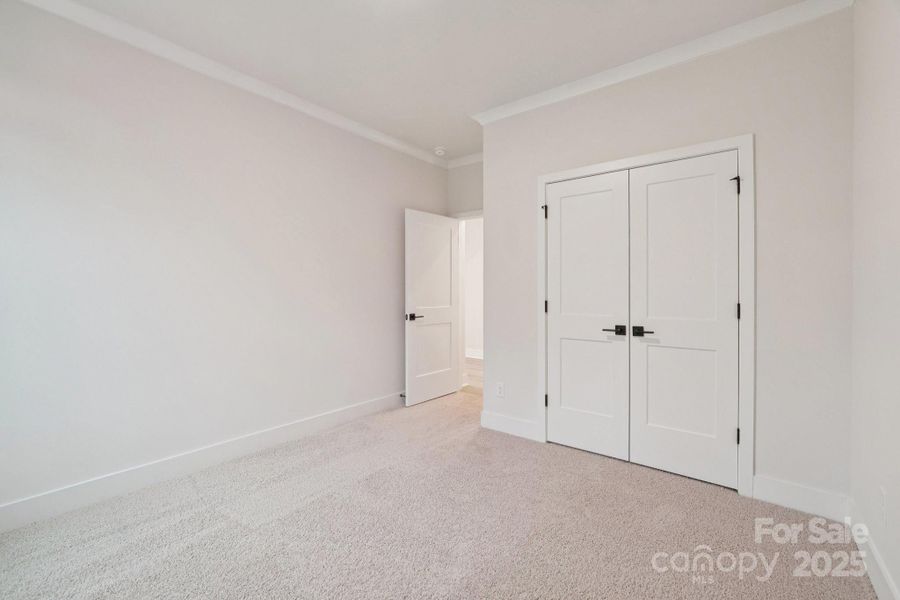 Spacious, unfurnished interior of a new home in Oak Grove Hill, Huntersville (Image 34).