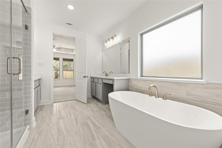 Furnished interior view inside a new home in Kresston, Montgomery (Image 7). Furnished interior view inside a new home in Kresston, Montgomery (Image 7).