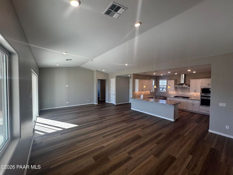 Spacious, unfurnished interior of a new home in Westwood, Prescott (Image 14).