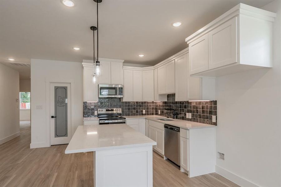 Furnished interior view inside a new home in , Fort Worth (Image 6). Furnished interior view inside a new home in , Fort Worth (Image 6).