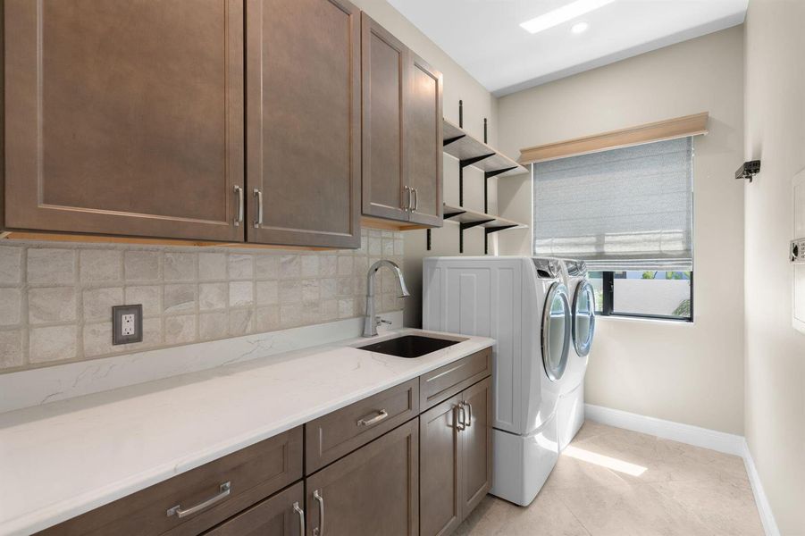 10-web-or-mls-2500 NE 14th St, Fort Laud