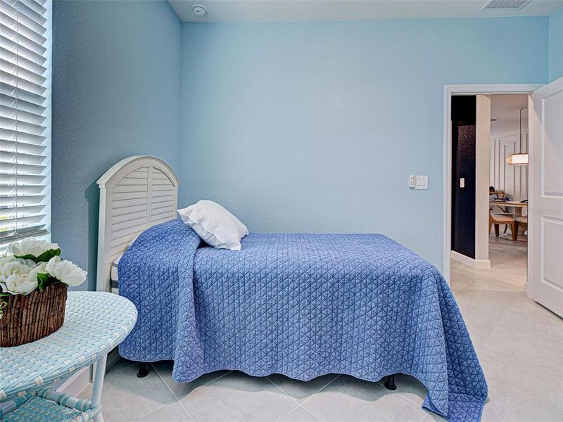 Furnished interior view inside a new home in , Englewood (Image 7).